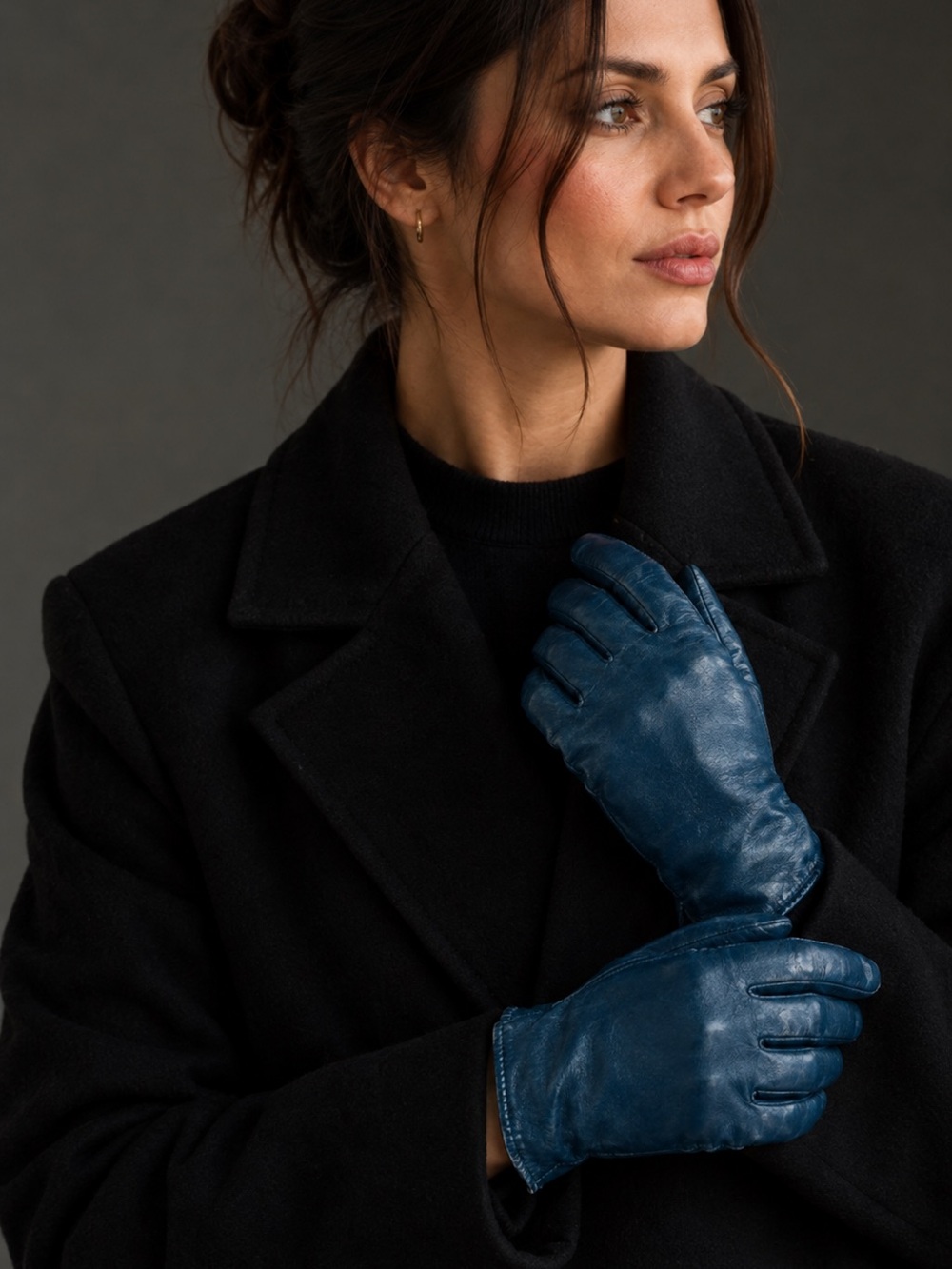 Classic Women's Leather Gloves in Navy